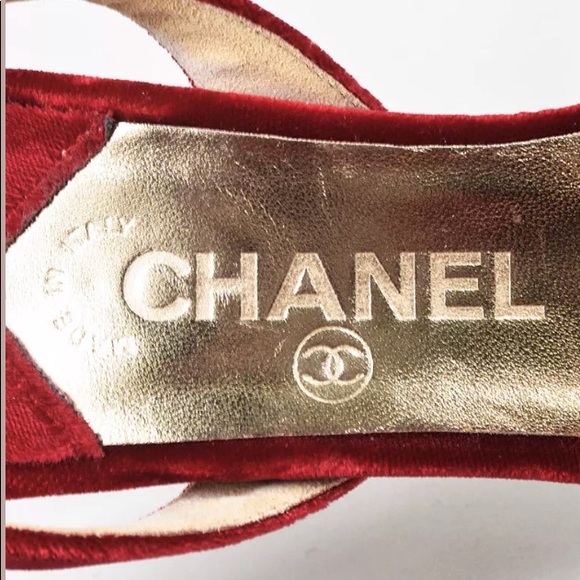🔥🔥SOLD🔥🔥 CHANEL sandals barely worn. - Picture 5 of 5